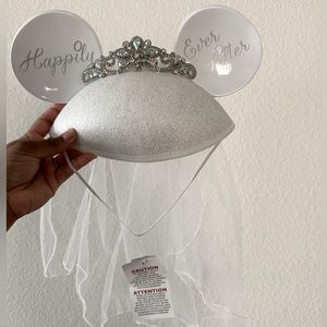Minnie Mouse Bride Ear Hat